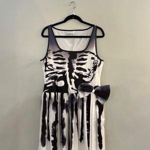 White Tank Top Dress with skeleton print. NWOT 2/3X